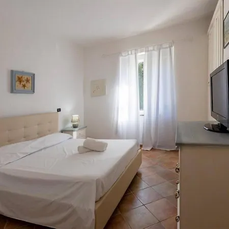 Villa House Sandalia 1 With Jacuzzi Olbia