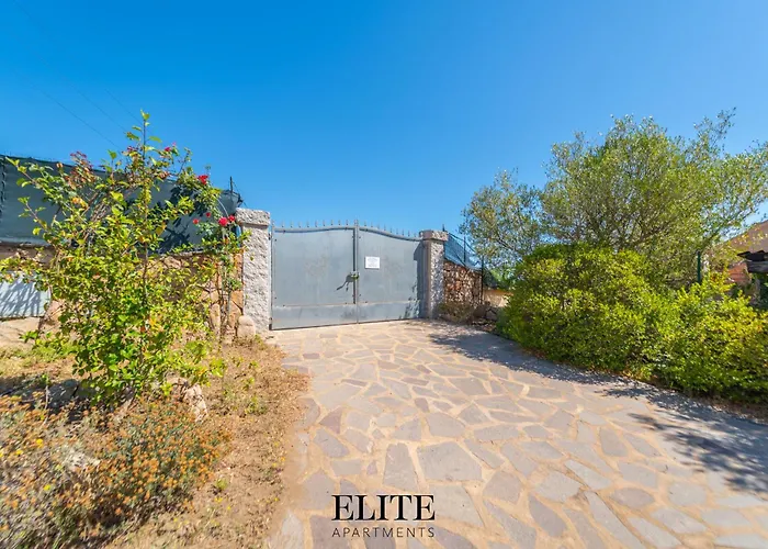 Villa Luxury Oasis Pool & Jacuzzi Olbia