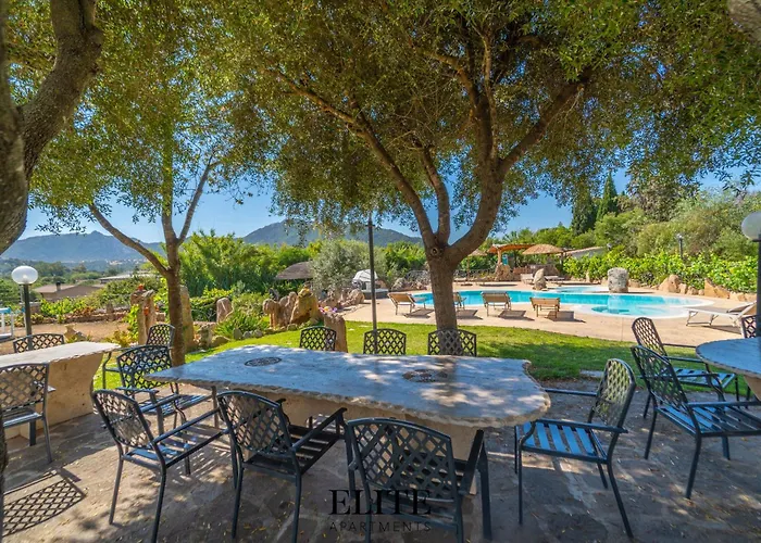 Luxury Oasis Pool & Jacuzzi Villa