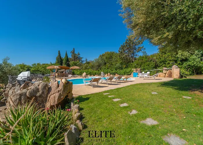 Luxury Oasis Pool & Jacuzzi Villa *